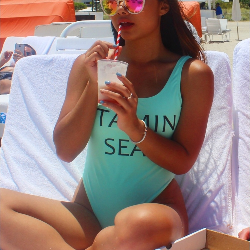 “Vitamin Sea” One Piece (Mint)